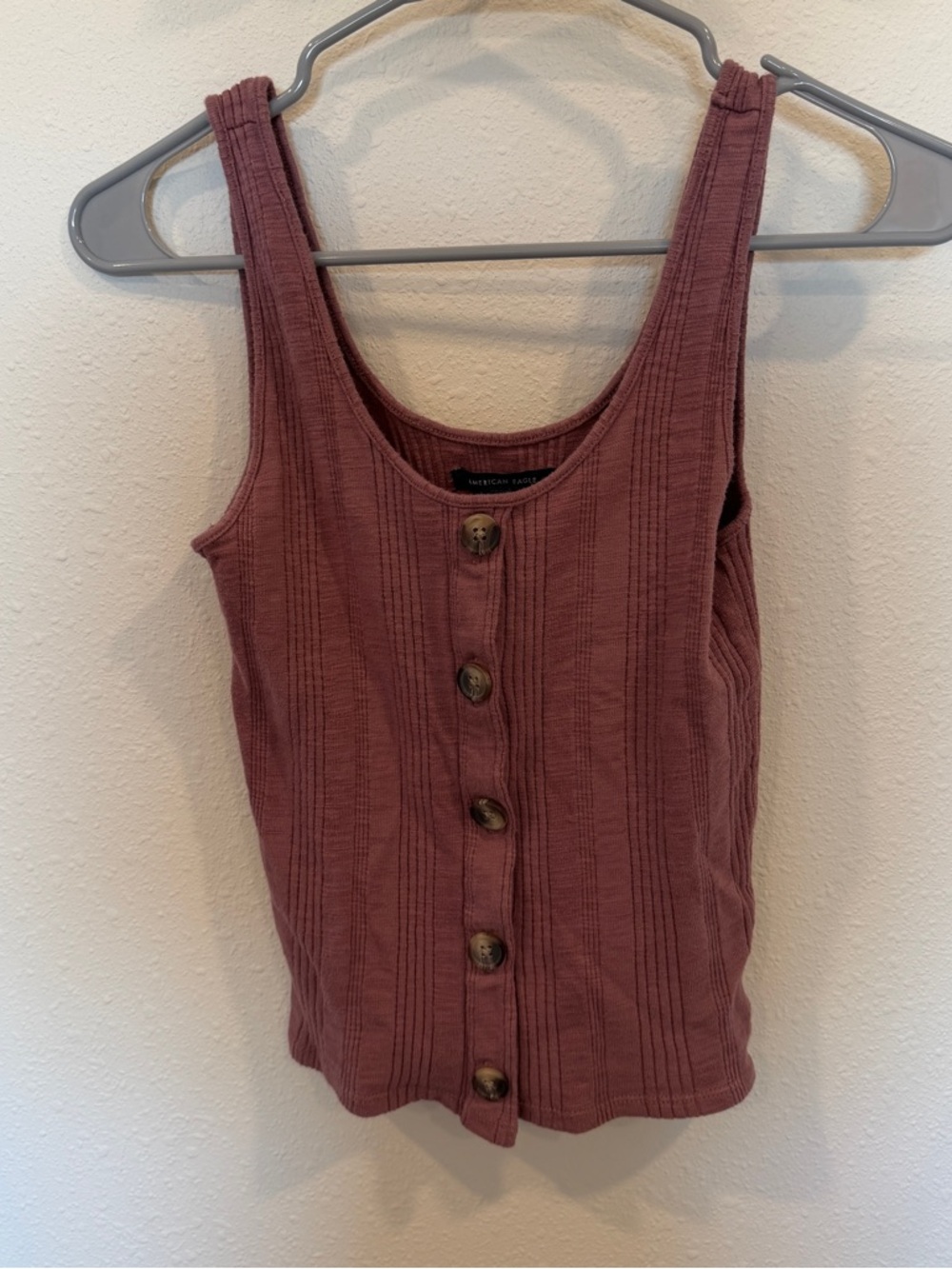 American Eagle Outfitters Mauve Ribbed Button-Up Tank